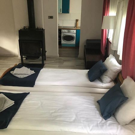 Dom Nad Krutynia Apartment Ukta ภายนอก รูปภาพ