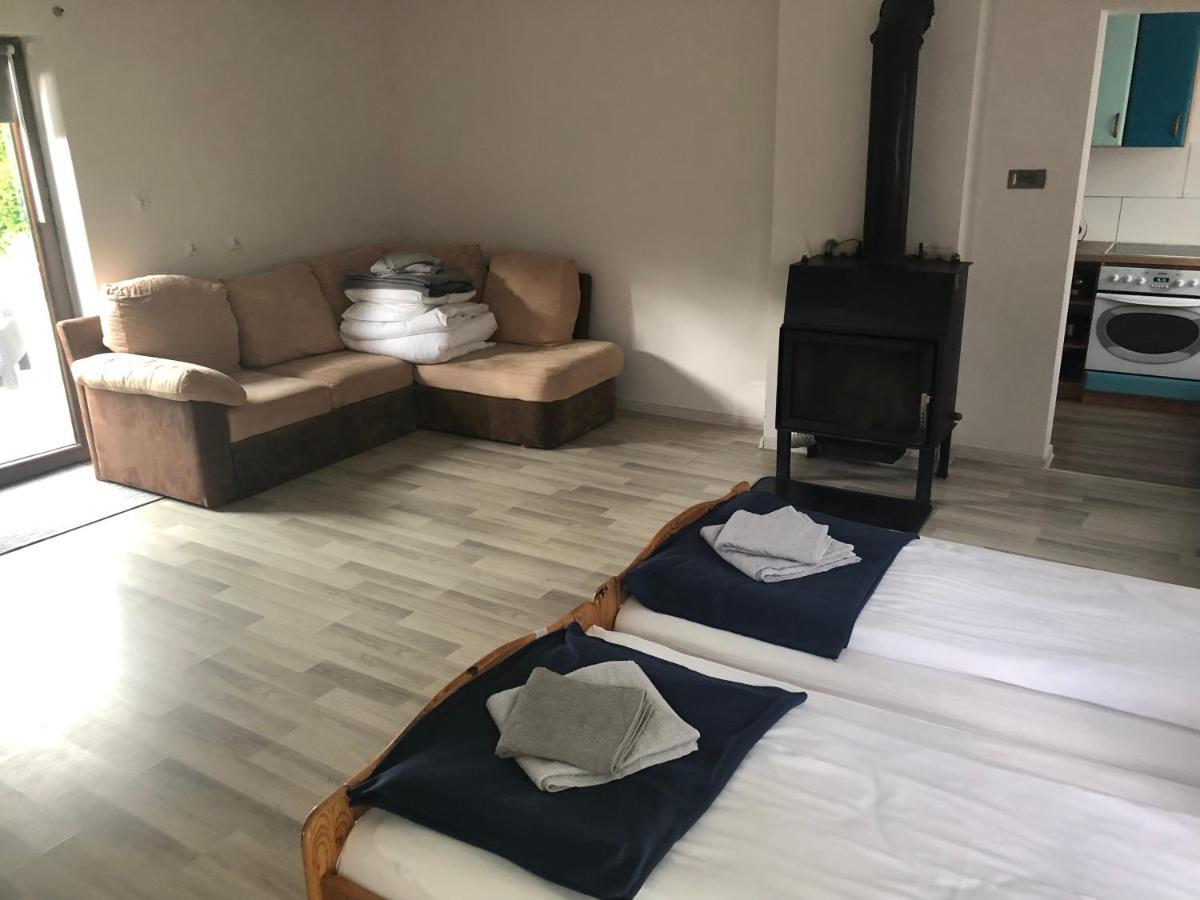 Dom Nad Krutynia Apartment Ukta ภายนอก รูปภาพ